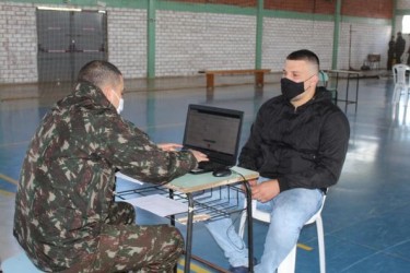 jovens-do-municipio-participam-de-inspecao-militar