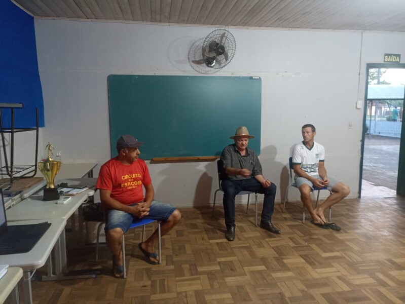 reuniao-define-retomada-do-campeonato-municipal-de-futebol-de-campo