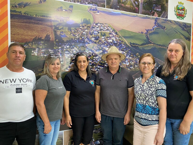 equipe-do-conselho-tutelar-realiza-visita-ao-prefeito-gilmar-bellini