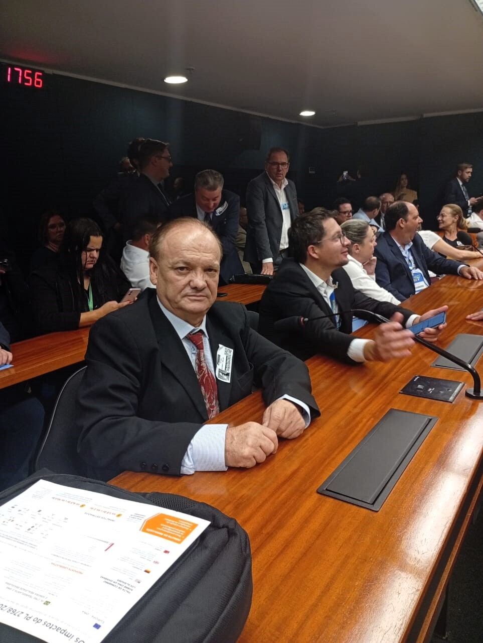 prefeito-cumpre-agenda-no-congresso-nacional-durante-a-xxvi-marcha-a-brasilia-em-defesa-dos-municipios