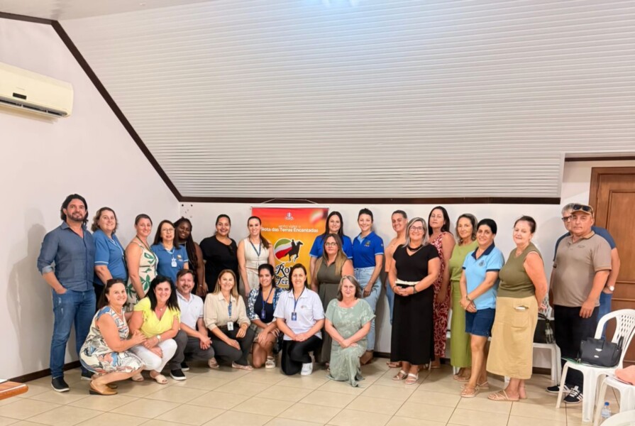 reuniao-com-o-departamento-de-turismo-da-rota-das-terras-encantadas